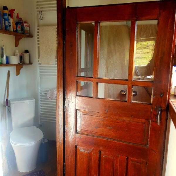 Bungalow bathroom2